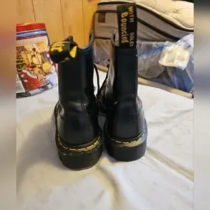 Dr. Martens | Shoes | Mens Womens Leather Size Us L 7 Us M 8 